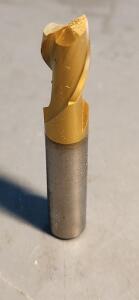 DESCRIPTION: (2) HSS SQ. END MILL BRAND/MODEL: HERTEL 41119744 SIZE: 3/8" DIA 9/16" LOC RETAIL$: $19.84 QTY: 2