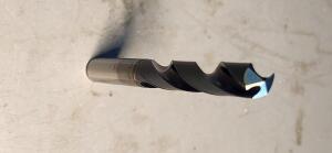 DESCRIPTION: (4) SOLID CARBIDE JOBBER LENGTH DRILLS BRAND/MODEL: OSG 3322990 SIZE: 9.9MM RETAIL$: $136.24 EA QTY: 4