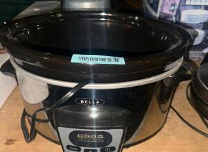 BELLA HOUSE HOLD CROCK POT. NO LID