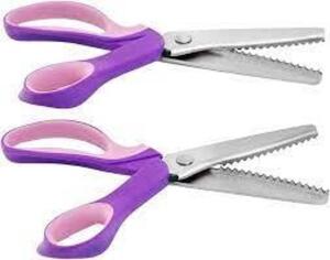 DESCRIPTION: (2) PAIRS OF SCALLOPED EDGE SCISSORS BRAND/MODEL: THREAD NANNY INFORMATION: STAINLESS STEEL, PURPLE HANDLE SIZE: SEWING RETAIL$: $11.99 E