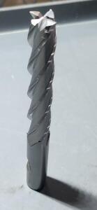 DESCRIPTION: (1) HSS SQ END MILL BRAND/MODEL: HERTEL 91199752 SIZE: 1/2" DIA 3" LOC RETAIL$: $48.36 QTY: 1