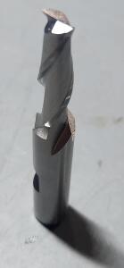 DESCRIPTION: (1) COBALT SQ END MILL BRAND/MODEL: HERTEL 91999133 SIZE: 9/32" IA 1" LOC QTY: 1