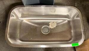 STAINLESS STEEL SINK