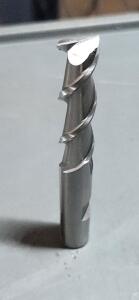 DESCRIPTION: (1) HSS SQ END MILL BRAND/MODEL: HERTEL 0247893 SIZE: 3/8" DIA 1-1/2" LOC RETAIL$: $25.33 QTY: 1