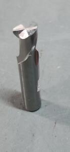 DESCRIPTION: (1) COBALT SQ END MILL BRAND/MODEL: HERTEL 91198986 SIZE: 3/8" DIA 3/8" LOC QTY: 1