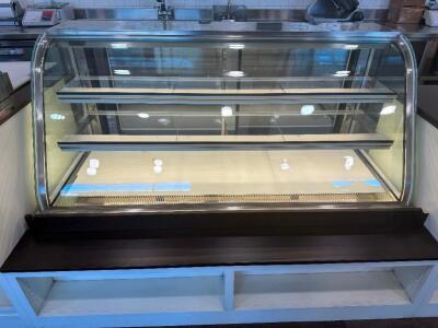 SPARTAN 72 CURVED GLASS DELI CASE. SELF CONTAINED. NEW 2021