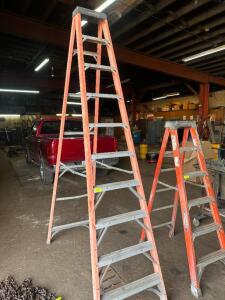 10' FIBERGLASS LADDER