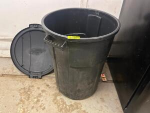 (2) 30 GALLON BLACK PLASTIC TRASH CANS