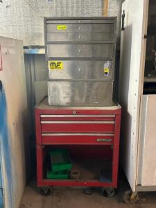 TOOL CABINET WITH ROLLING BASE