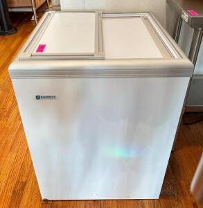 COMMERCIAL ICE CREAM FREEZER