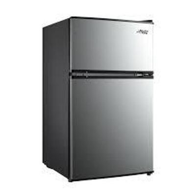 DESCRIPTION: (1) 2-DOOR COMPACT REFRIGERATOR BRAND/MODEL: ARCTIC KING #ARM32D5ASL INFORMATION: STAINLESS STEEL SIZE: 3.2 CU FT, 18.5 X 19.9 X 33.3" RE