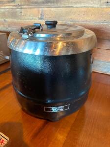 AVANTCO SOUP CROCK WARMER.