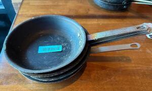 (4) 8" SKILLETS