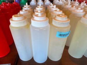 (12) 32 OZ PLASTIC SQUEEZE BOTTLES