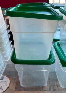 (4) 4 QT PLASTIC CONTAINERS W/ LIDS