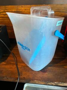 LARGE ICE BUCKET W/ SCOOP