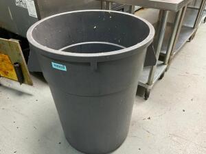 44 GALLON BRUTE TRASH CAN