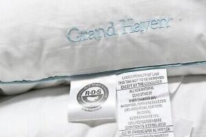 DESCRIPTION: (4) PILLOWS BRAND/MODEL: GRAND HAVEN #16698888 INFORMATION: WHITE WITH STRIPES SIZE: STANDARD QUEEN, MEDIUM DENSITY RETAIL$: $84.06 TOTAL