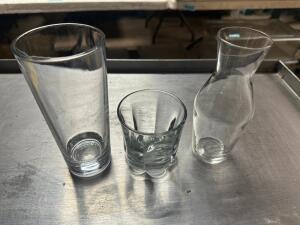 (1) LOT OF ASSORTED BAR GLASSES