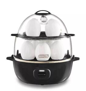 DESCRIPTION: (1) DELUXE EXPRESS EGG COOKER BRAND/MODEL: DASH INFORMATION: COOKS HARD BOILED, POACHED, SOFT BOILED, SCRAMBLED EGGS, RETAIL$: $21.99 SIZ