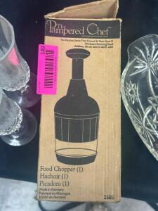 PAMPERED CHEF FOOD CHOPPER