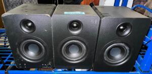 DESCRIPTION (3) IIIP DESKTOP BLUETOOTH SPEAKERS RETAIL PRICE: $193 THIS LOT IS: SOLD BY THE PIECE QTY 3