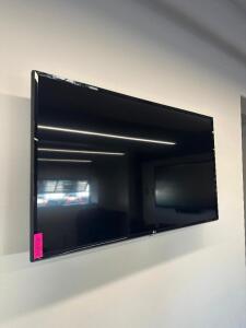 44" LG SMART TV WITH MICRO COMPUTER