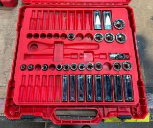 3/8" DRIVE SOCKET SET (SAE/METRIC)