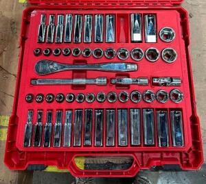 3/8" DRIVE SOCKET SET (SAE/METRIC)