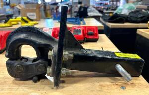 PINTLE HOOK HITCH ATTACHMENT