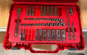 SAE AND METRIC SOCKET SET