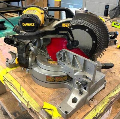 12" DOUBLE BEVEL COMPOUND MITER SAW