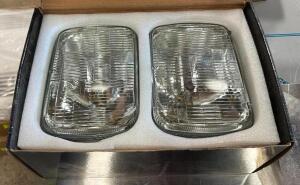 2CT SET OF PROJECTOR HEADLIGHTS