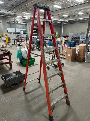 8' FIBERGLASS LADDER