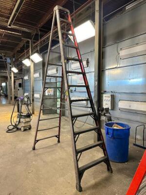 12' FIBERGLASS LADDER