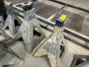 (2) 3 TON JACK STANDS