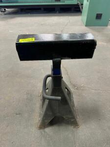 (1) HEAVY DUTY JACK STAND