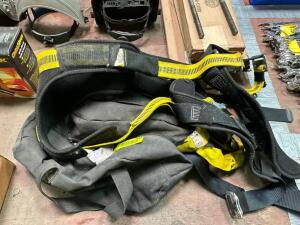 LARGE SAFETY FALL HARNESS.