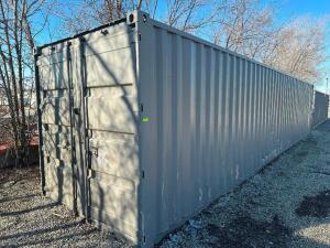 40' METAL SHIPPING CONTAINER.