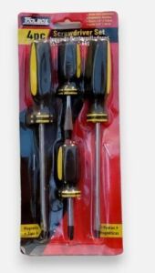 DESCRIPTION: (2) PACKS OF (4) SCREWDRIVER SETS BRAND/MODEL: TOOLBOX INFORMATION: BLACK AND YELLOW HANDLES SIZE: 4 PIECE RETAIL$: $28.32 EA QTY: 2