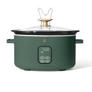 DESCRIPTION: (1) SLOW COOKER BRAND/MODEL: CROCK POT INFORMATION: GREEN SIZE: 4.5 QT RETAIL$: $74.00 EA QTY: 1