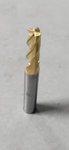 DESCRIPTION: (1) SOLID CARBIDE SQ ENDMILL BRAND/MODEL: KENNAMETAL 48476501 SIZE: 02756" DIA 0748" LOC RETAIL$: $132.40 QTY: 1