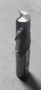 DESCRIPTION: (1) HSS SQ END MILL BRAND/MODEL: HERTEL 41116187 SIZE: 5/8" DIA 1-5/16" LOC RETAIL$: $41.84 QTY: 1