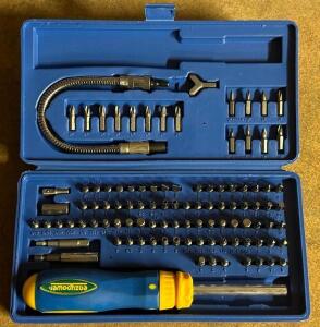 RATCHETING SCREWDRIVER SET