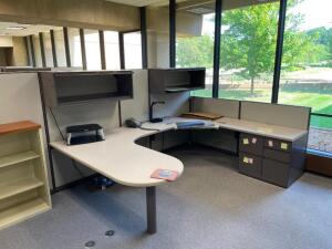 COMPLETE U SHAPED OFFICE DESK AND FURNITURE SET