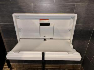 BABY CHANGING TABLE