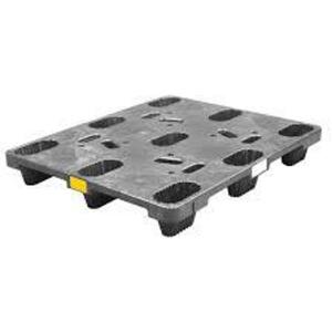 DESCRIPTION: (2) PLASTIC SHIPPING PALLETS INFORMATION: BLACK SIZE: 40" X 48" RETAIL$: $21.50 EA QTY: 2