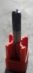 DESCRIPTION: (5) SOLID CARBIDE MILL BRAND/MODEL: MITGI E01-099 SIZE: .2327" DIA QTY: 5