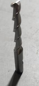 DESCRIPTION: (1) HSS SQ END MILL BRAND/MODEL: HERTEL 02478550 SIZE: 5/16" DIA 3/8"SD 2" LOC QTY: 1