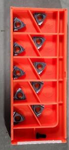 DESCRIPTION: (10) CARBIDE THREADING INSERTS BRAND/MODEL: CARMEX 11 IR 18 UNJ RETAIL$: $305.00 QTY: 10